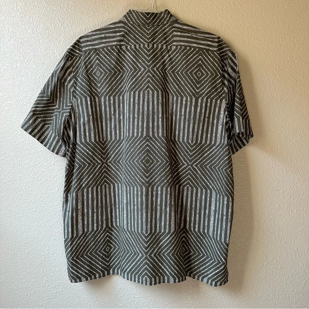 Banana Republic Abstract Geometric 100% Cotton Button-Up Shirt Mens Size XXLT - Picture 5 of 7